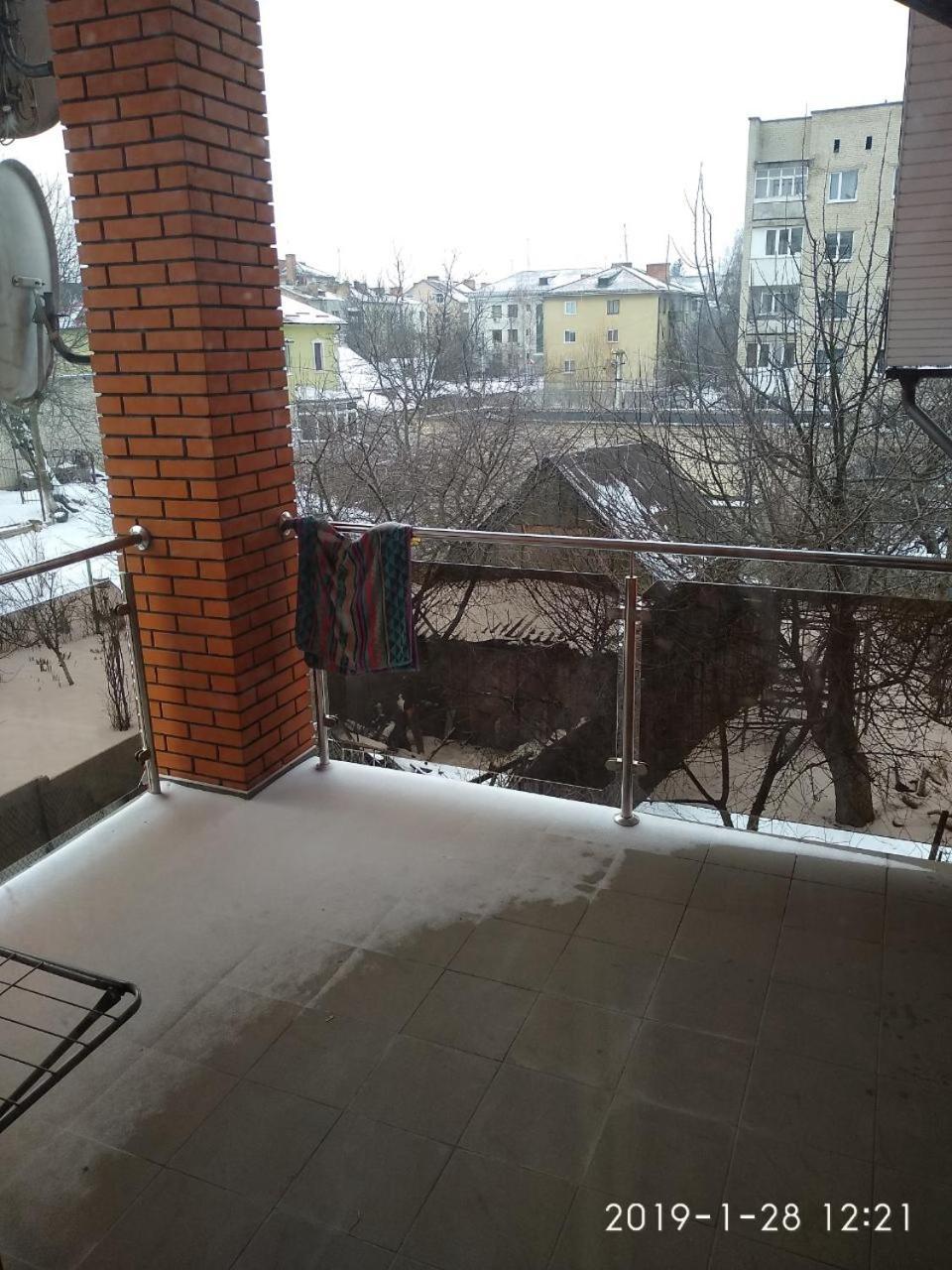 Будинок В Центрі Lutsk Exterior photo